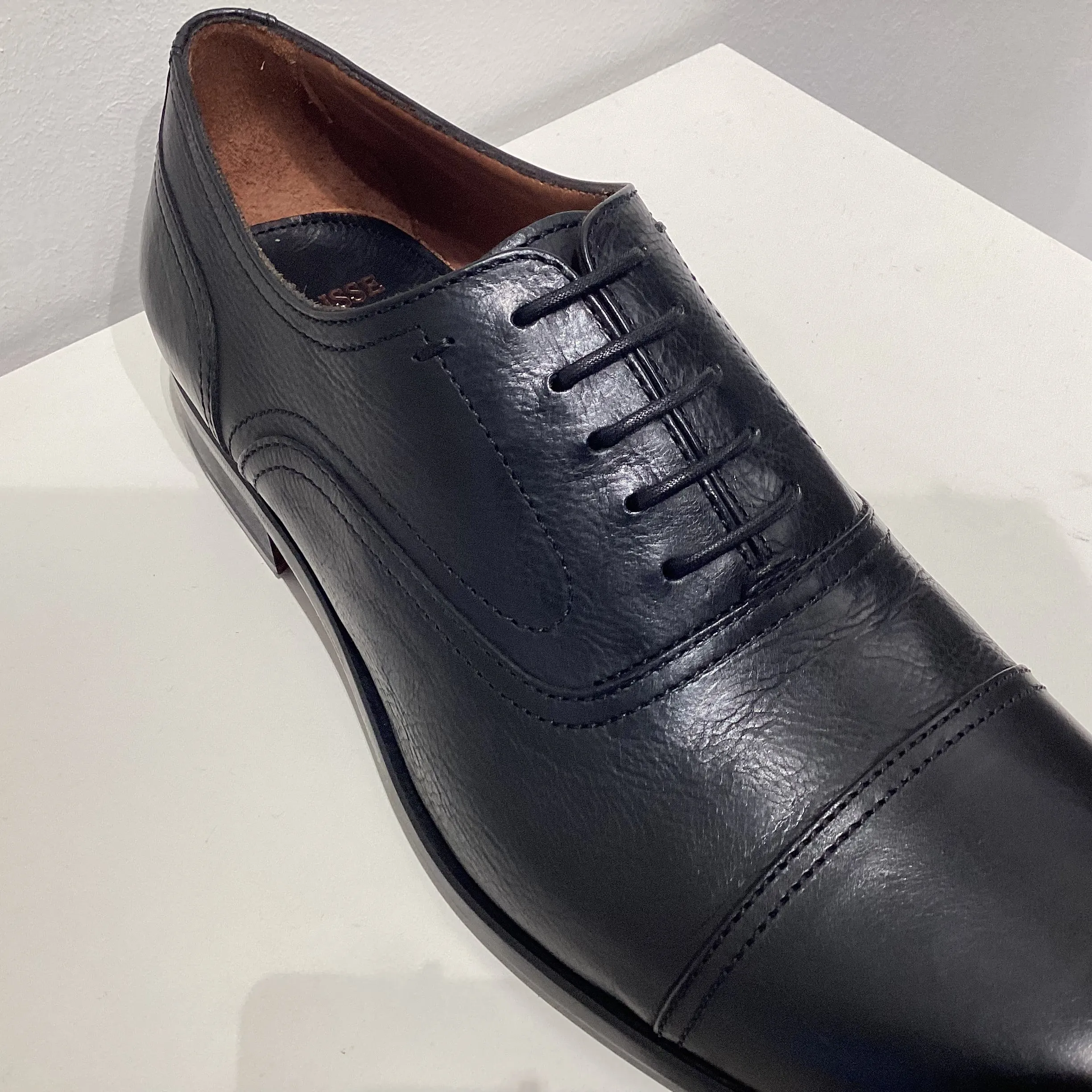 LOTTUSSE | ZAPATOS DE VESTIR HOMBRE | OXFORD LUTTON PIEL DE VACUNO MOKA | NEGRO