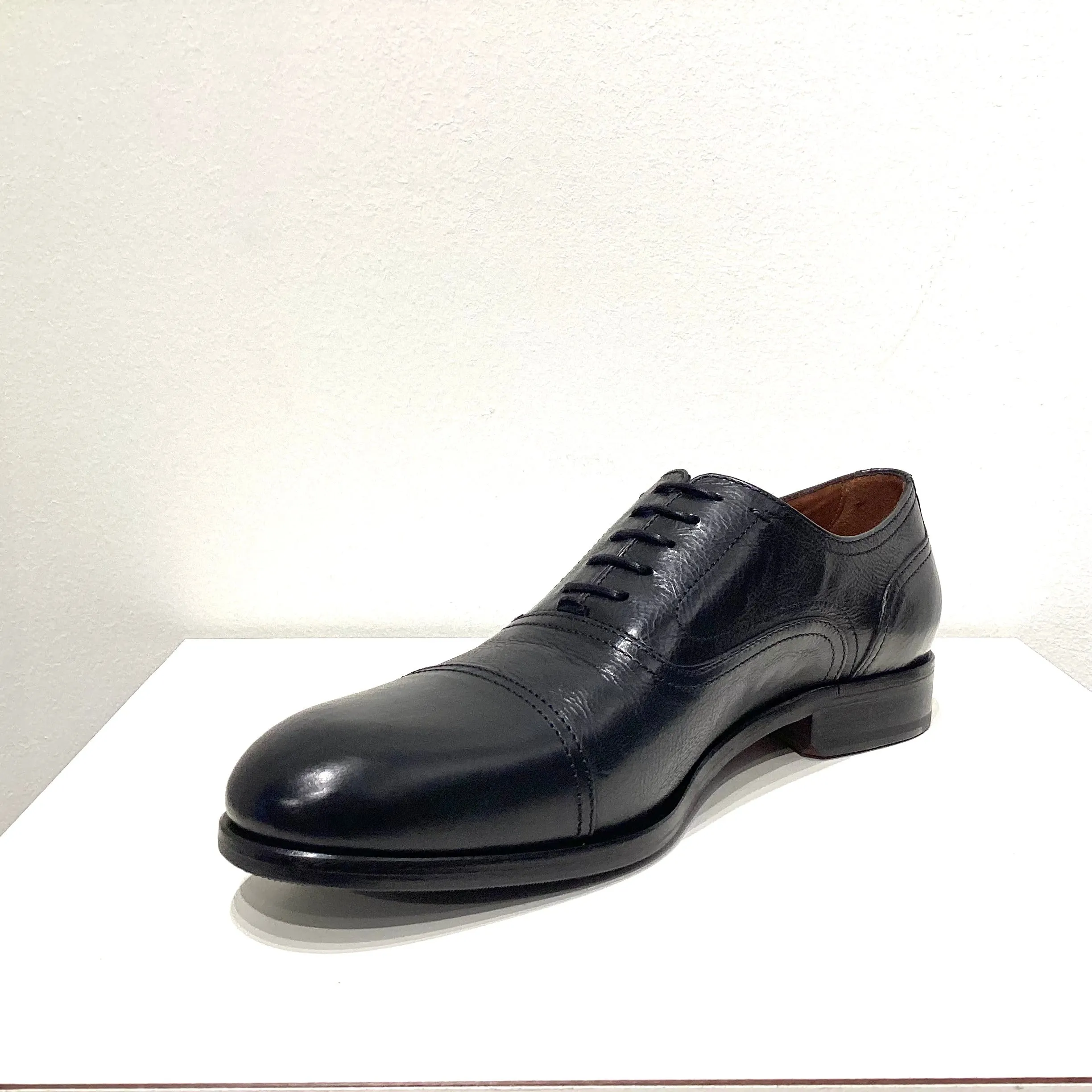 LOTTUSSE | ZAPATOS DE VESTIR HOMBRE | OXFORD LUTTON PIEL DE VACUNO MOKA | NEGRO