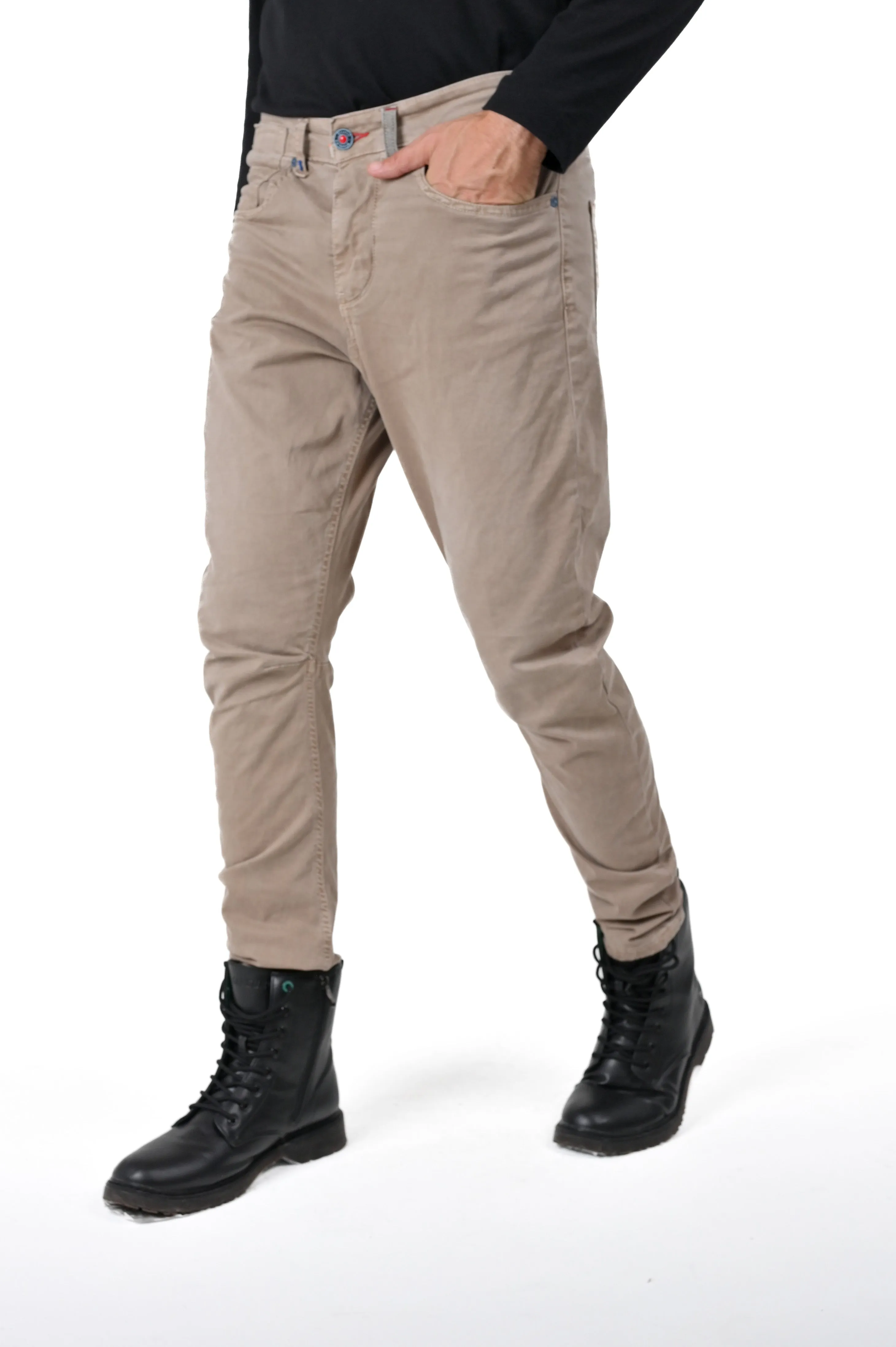 Pantaloni uomo tapered fit AI 4924 in vari colori - Displaj